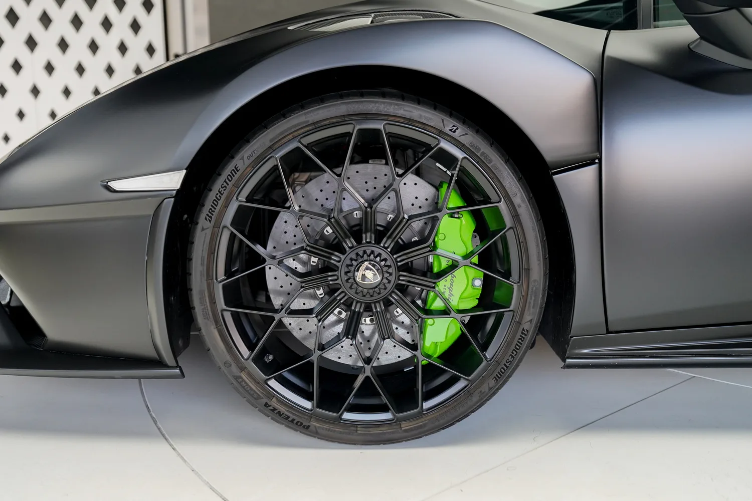 2023 Lamborghini Huracán STO, 20/20