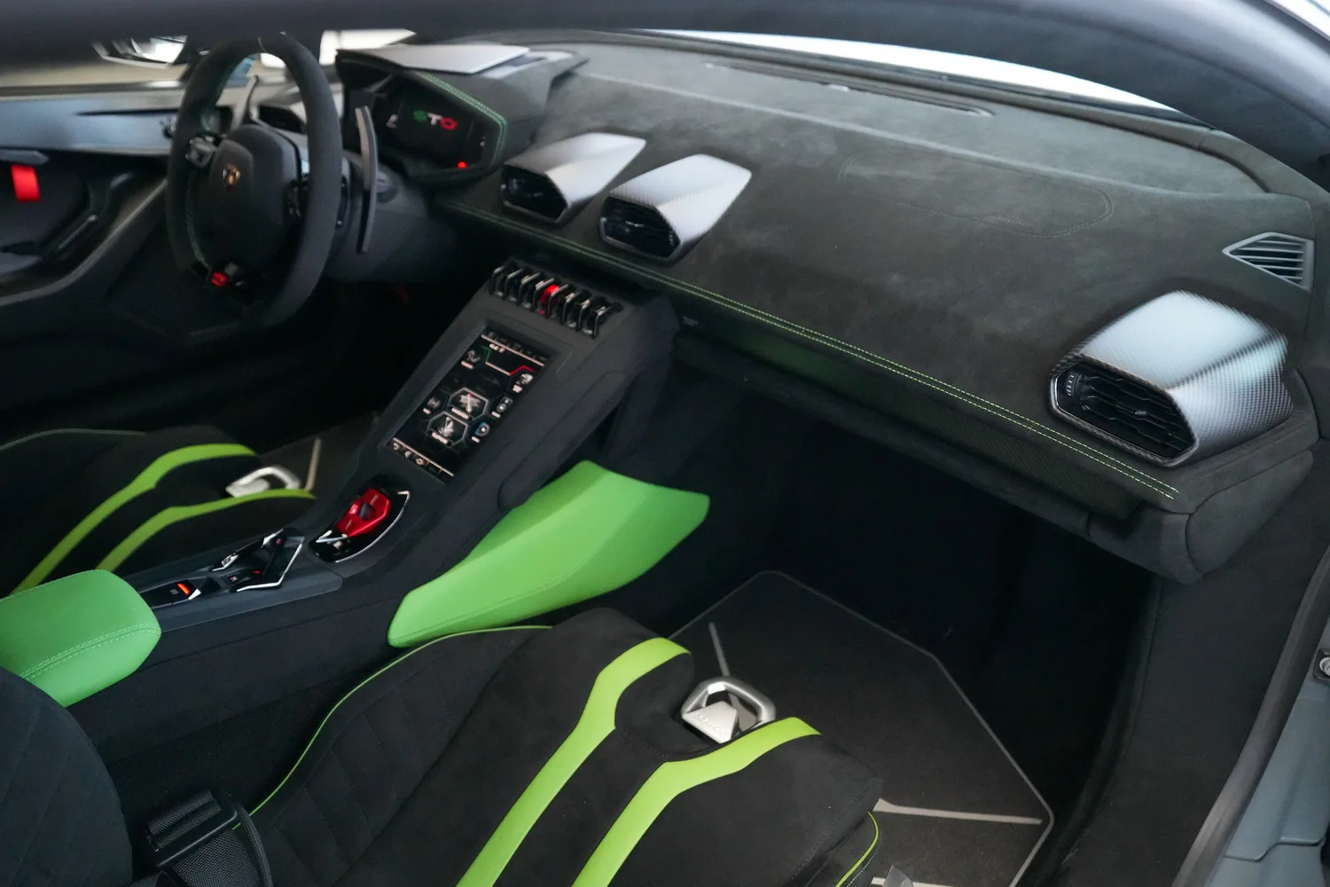 2023 Lamborghini Huracán STO, 7/18