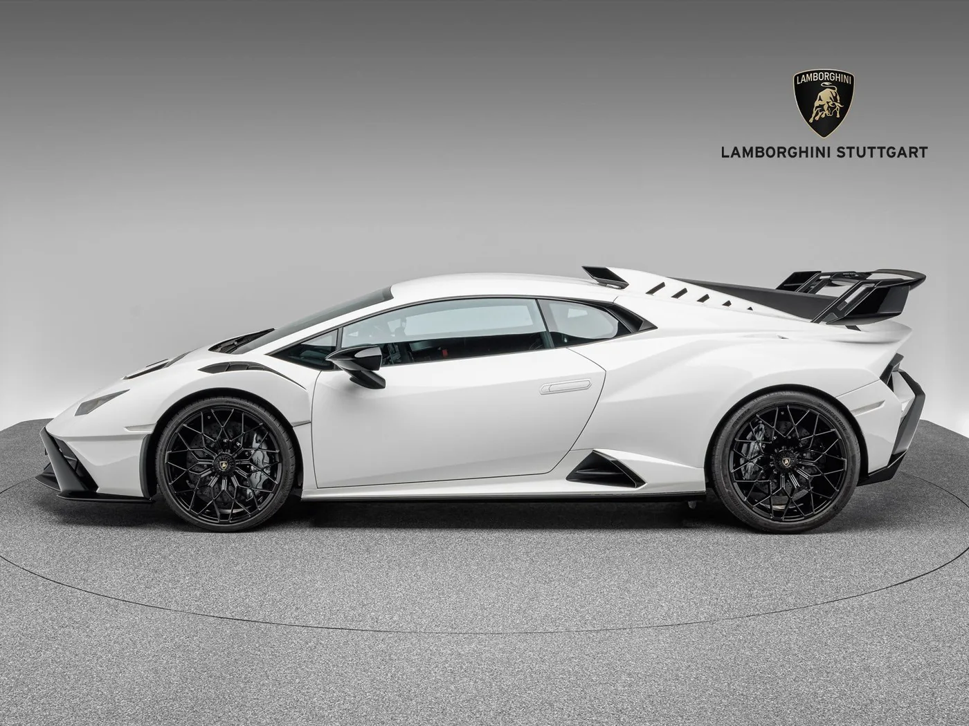 2023 Lamborghini Huracán STO angeboten von einem Fachhändler in Böblingen, Deutschland, Foto 3 von 15