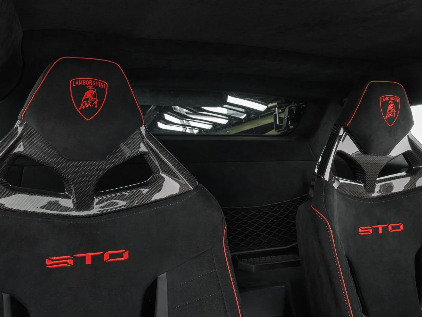 2023 Lamborghini Huracán STO angeboten von einem Fachhändler in Böblingen, Deutschland, Foto 12 von 15