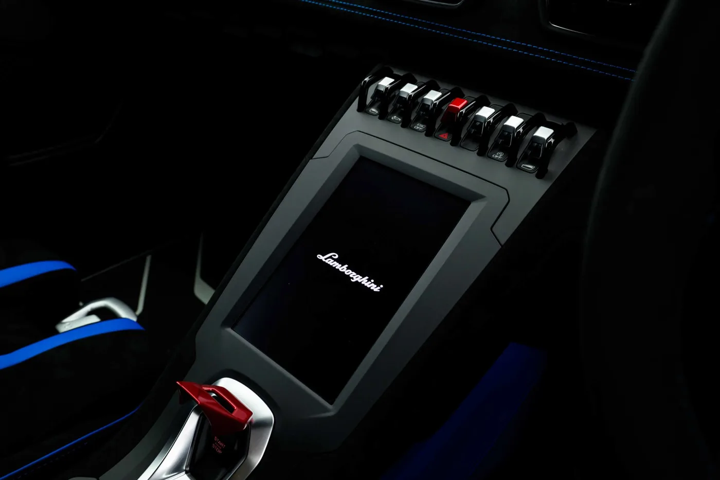 2023 Lamborghini Huracán STO angeboten von einer Vertragshändlergruppe in Hatfield, Vereinigtes Königreich, Foto 11 von 20
