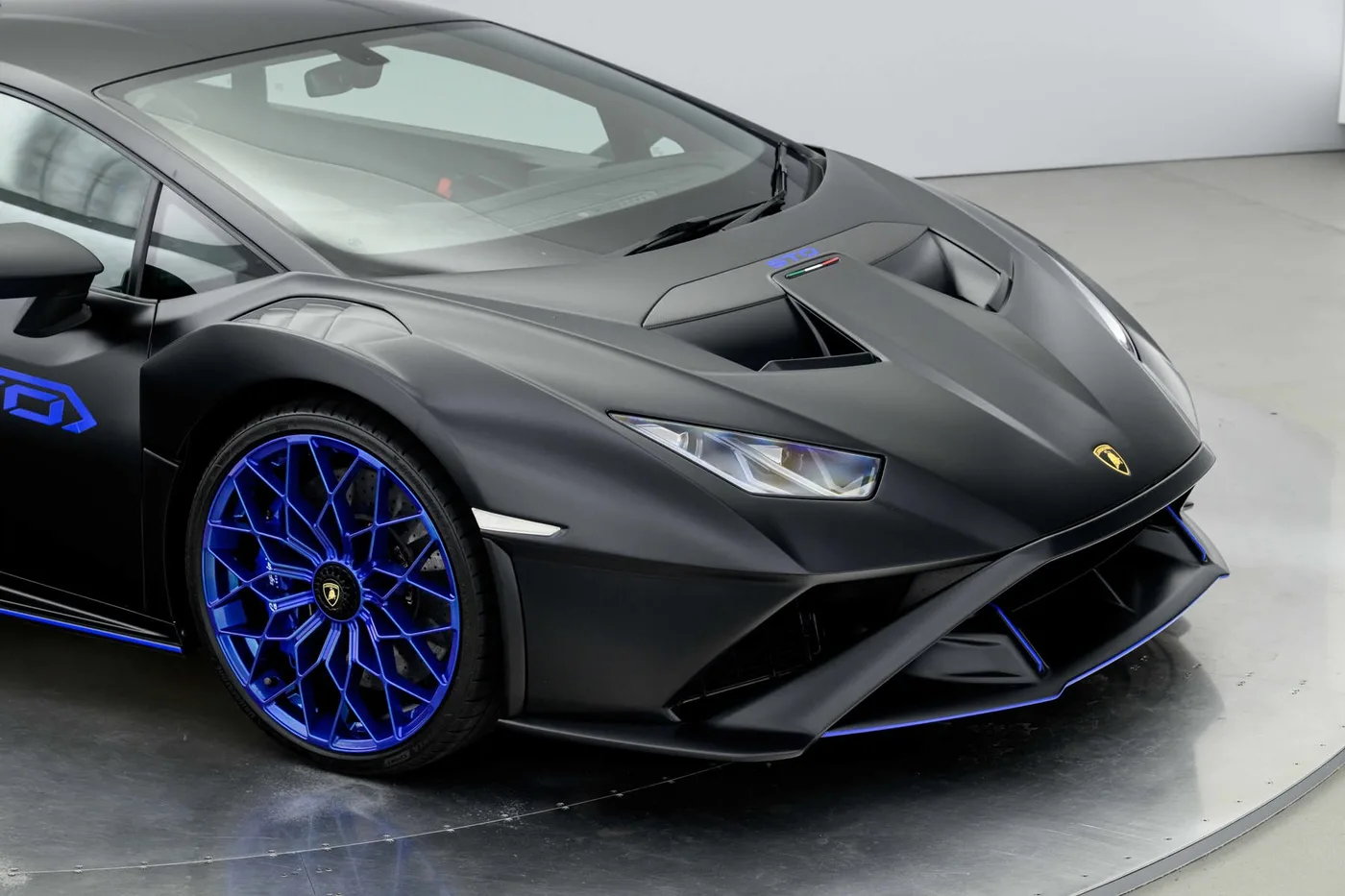2023 Lamborghini Huracán STO angeboten von einer Vertragshändlergruppe in Hatfield, Vereinigtes Königreich, Foto 20 von 20