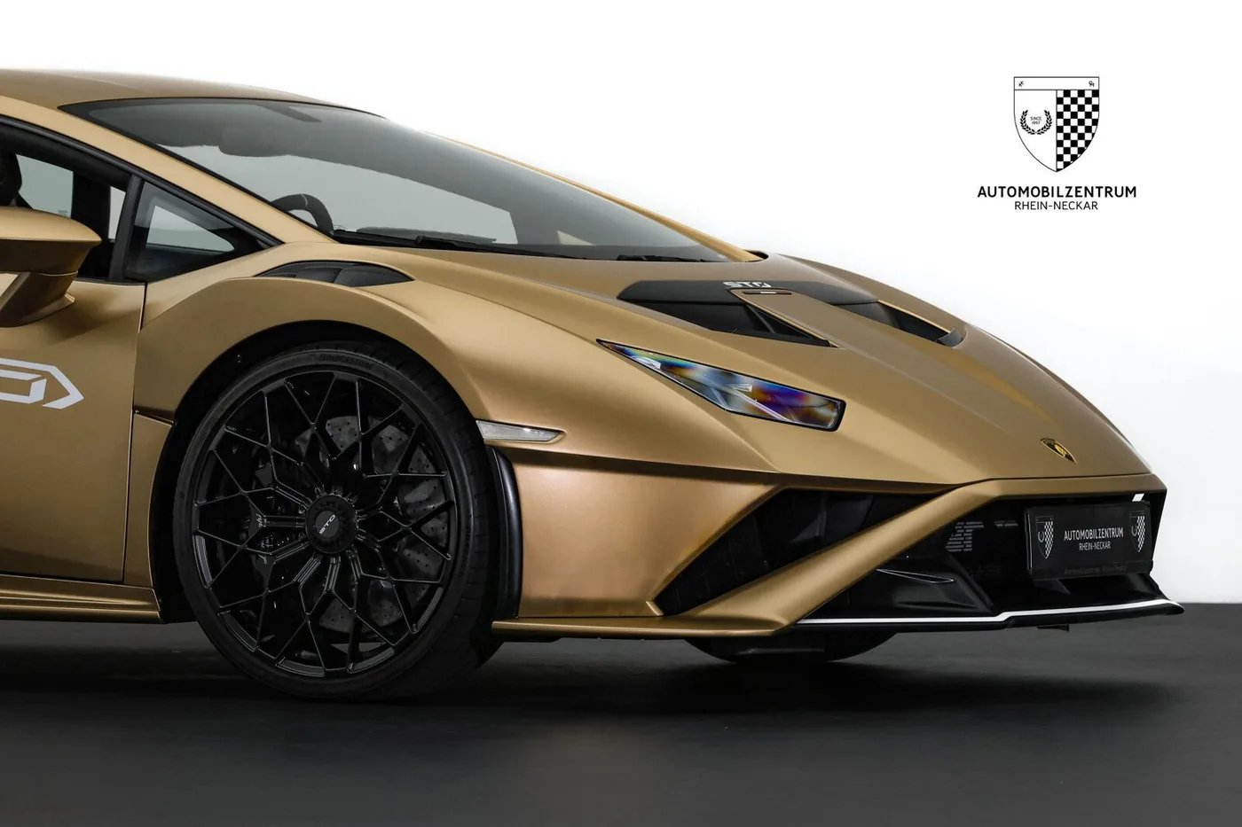 2023 Lamborghini Huracán STO angeboten von einem Supersportwagenhändler in Viernheim, Deutschland, Foto 9 von 25