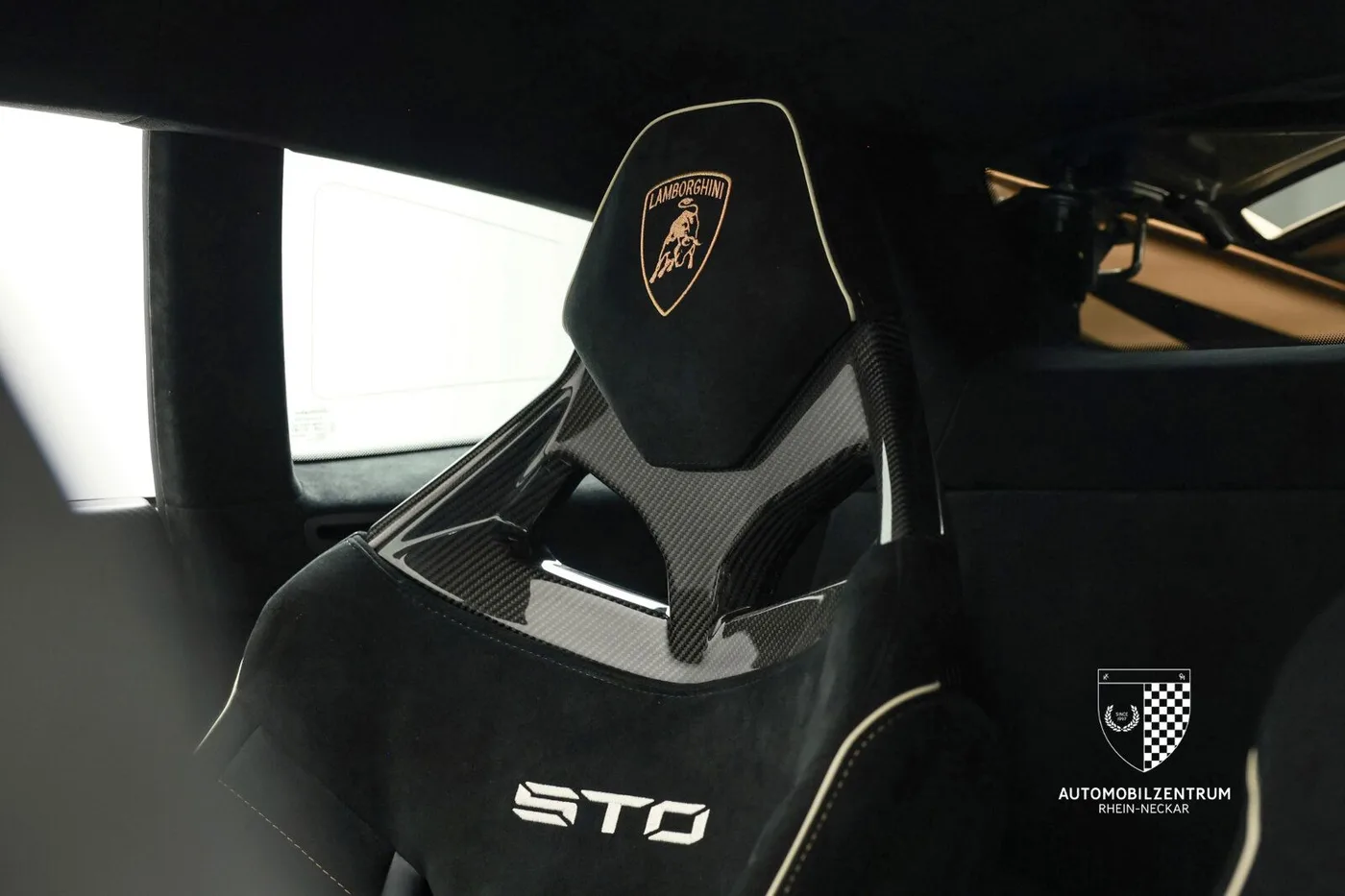 2023 Lamborghini Huracán STO angeboten von einem Supersportwagenhändler in Viernheim, Deutschland, Foto 23 von 25