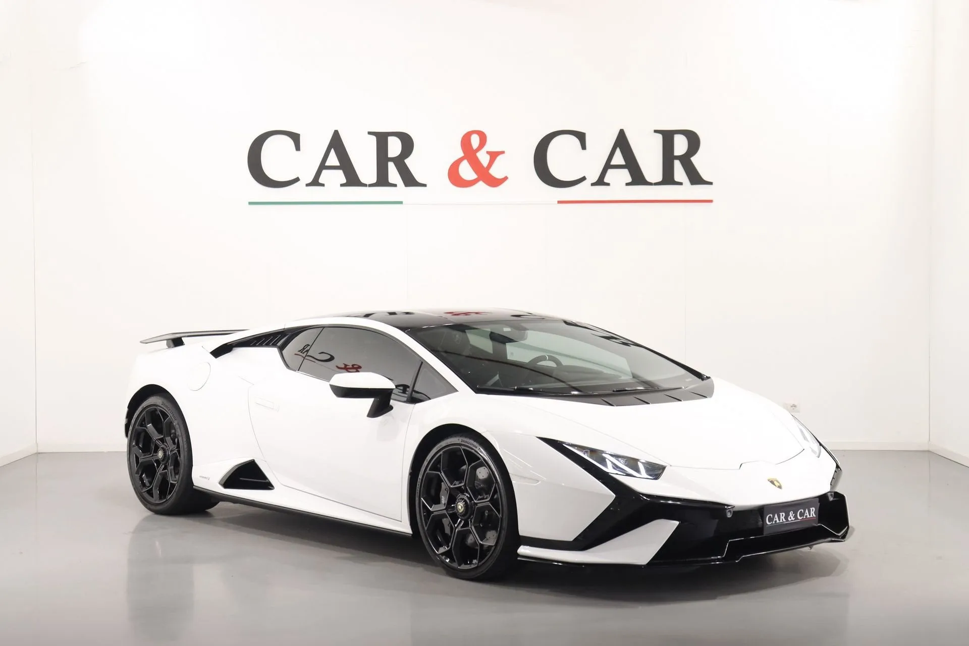 2023 Lamborghini Huracán Tecnica angeboten von einem Supersportwagenhändler in Zibido San Giacomo, Italien, Hauptfoto
