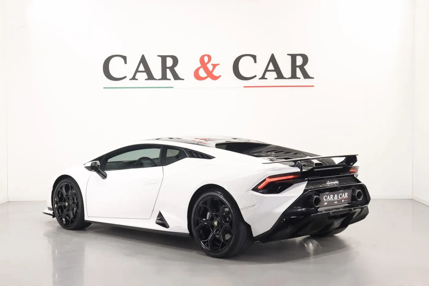 2023 Lamborghini Huracán Tecnica angeboten von einem Supersportwagenhändler in Zibido San Giacomo, Italien, Foto 2 von 25
