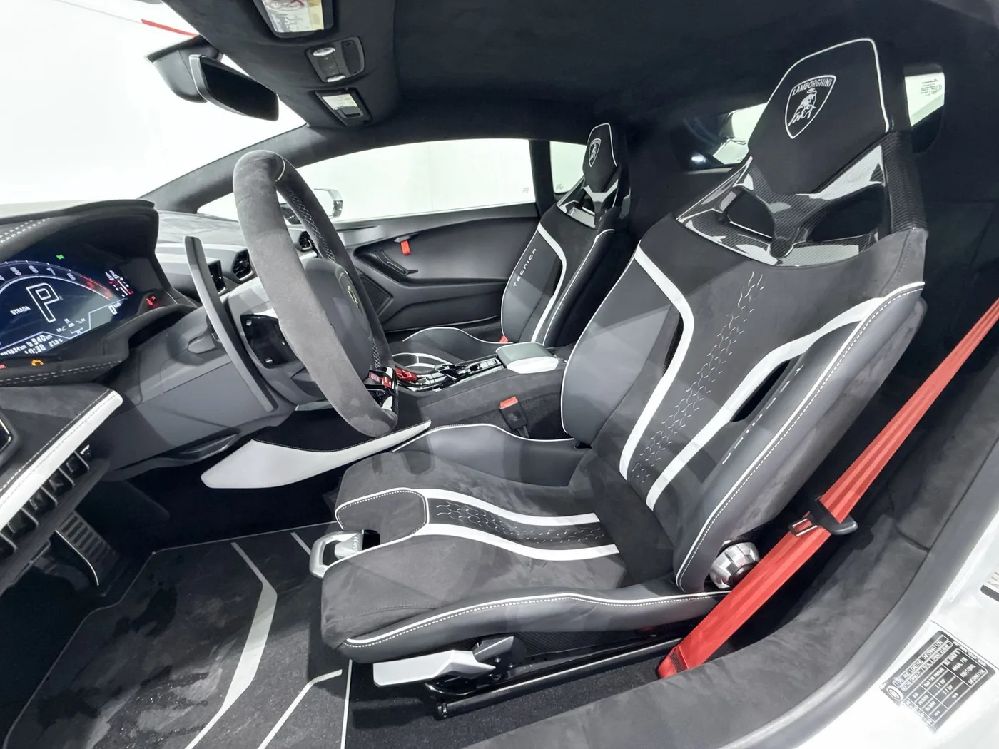 2023 Lamborghini Huracán Tecnica angeboten von einem Supersportwagenhändler in Zibido San Giacomo, Italien, Foto 11 von 25