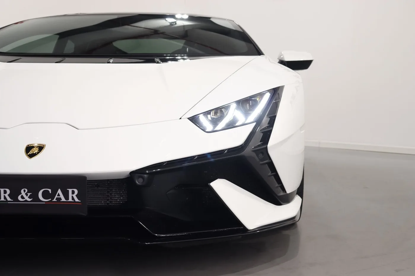 2023 Lamborghini Huracán Tecnica angeboten von einem Supersportwagenhändler in Zibido San Giacomo, Italien, Foto 24 von 25