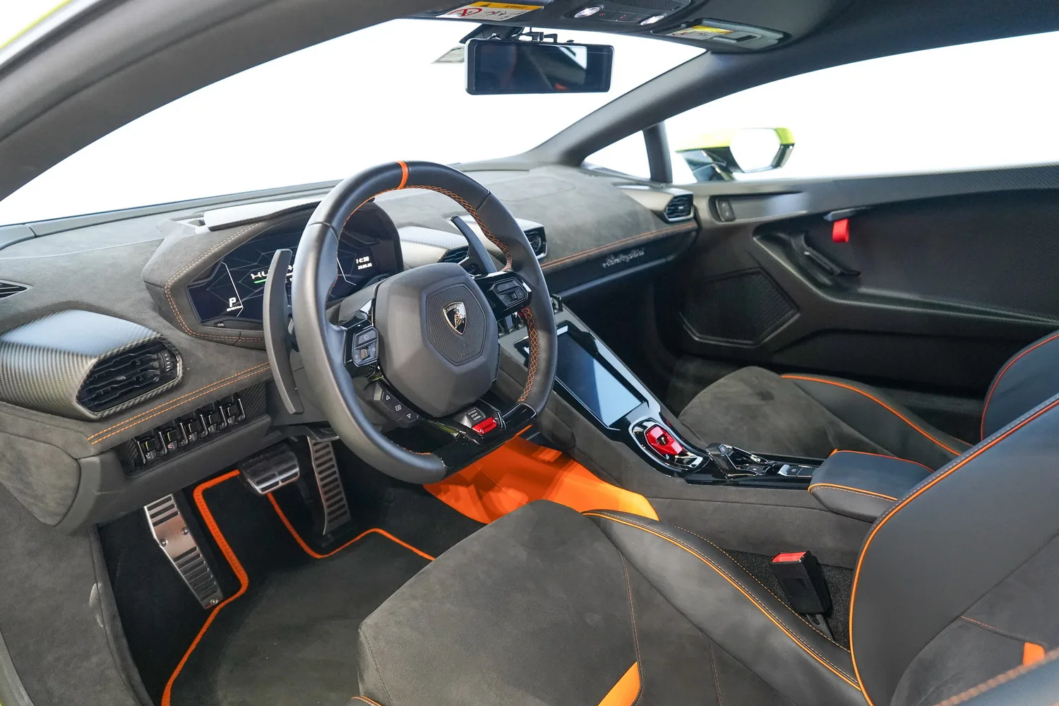2023 Lamborghini Huracán Tecnica, 2/17
