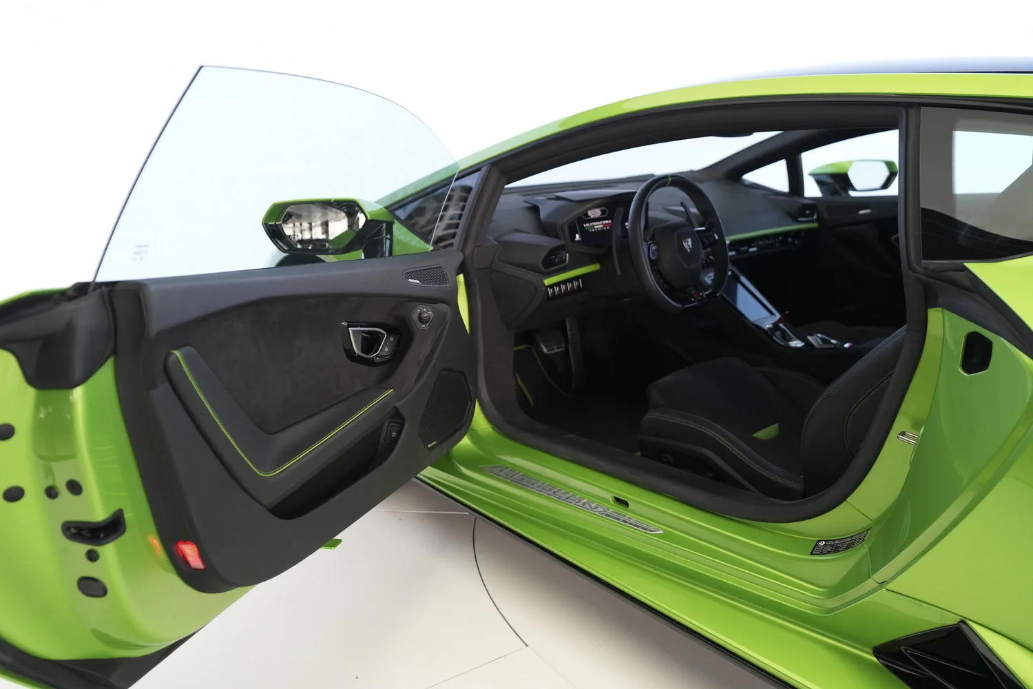 2023 Lamborghini Huracán Tecnica, 2/15