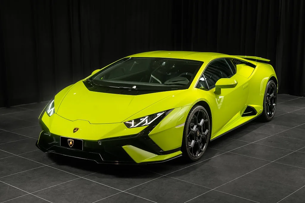 2023 Lamborghini Huracán Tecnica offered by an authorised dealer in Arlöv, Sweden, main photo
