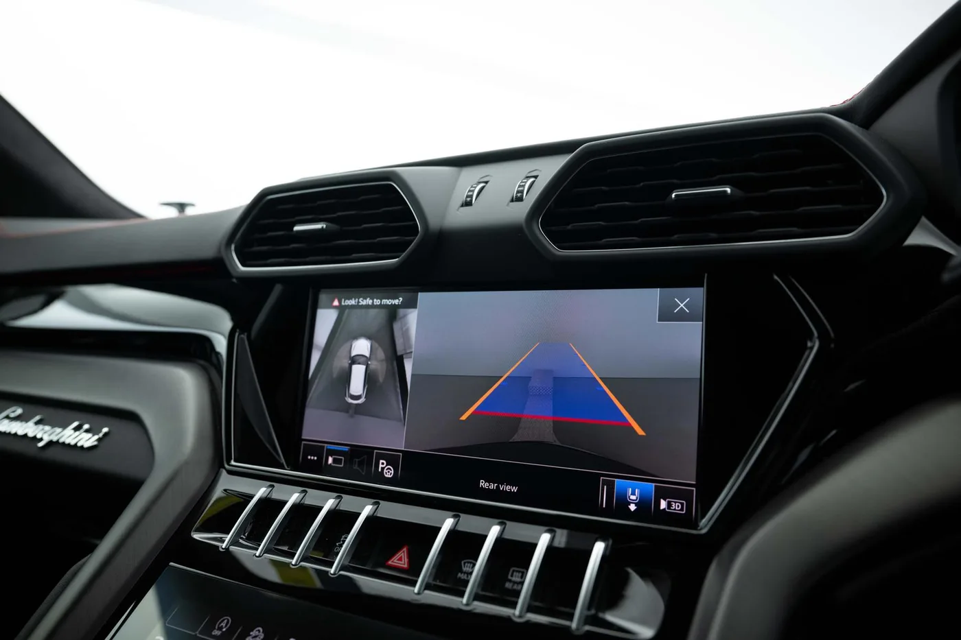2023 Lamborghini Urus proposée par un groupe de concessions agréées à Hatfield, Royaume-Uni, photo 15 sur 20