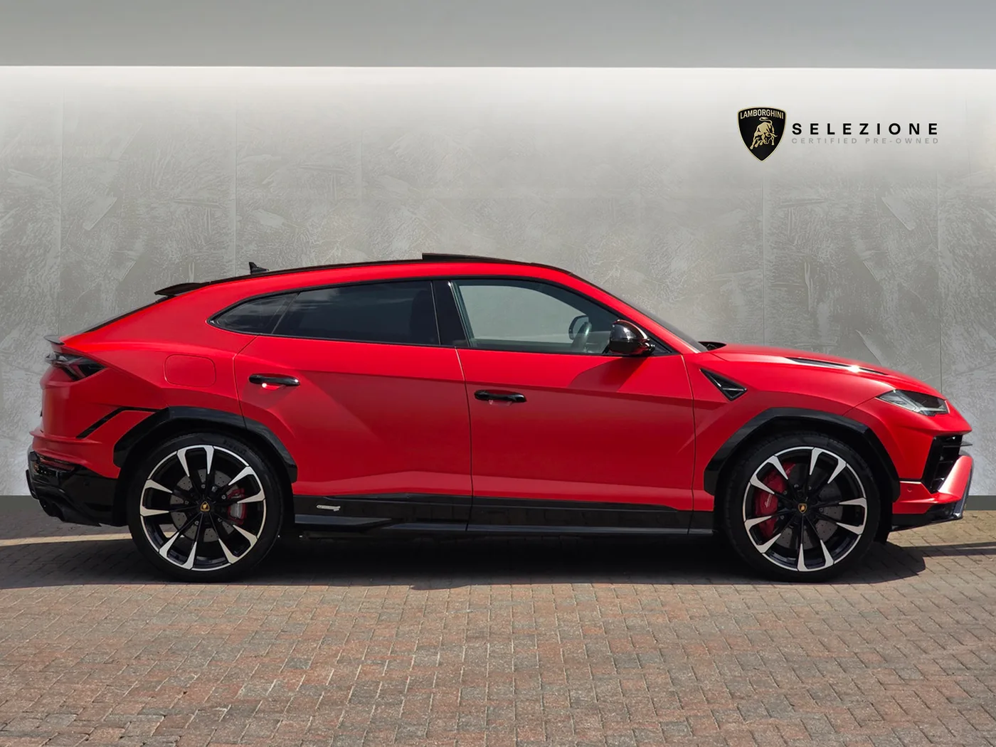 2023 Lamborghini Urus angeboten von einer Vertragshändlergruppe in Pangbourne, Vereinigtes Königreich, Foto 2 von 20