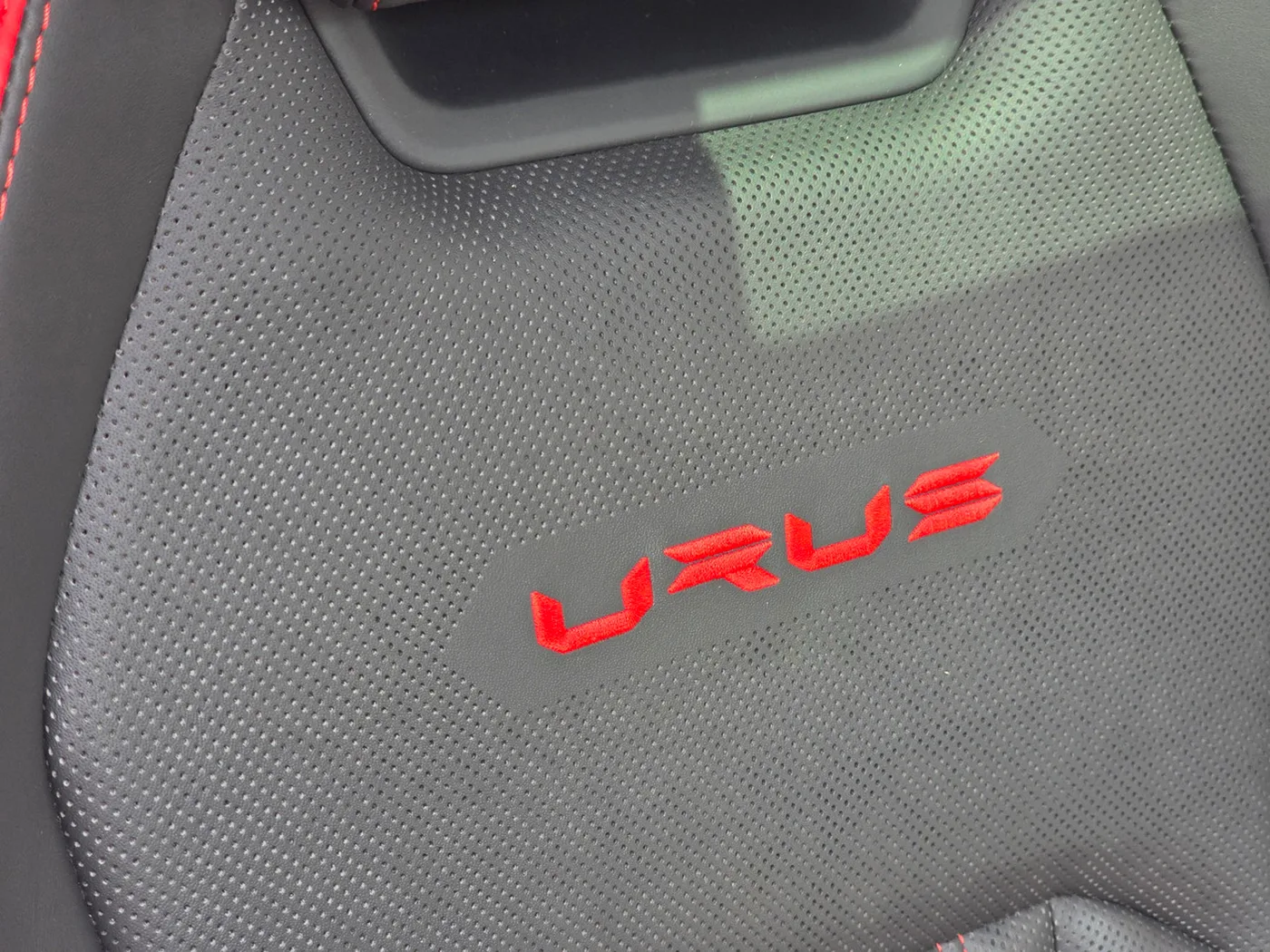 2023 Lamborghini Urus angeboten von einer Vertragshändlergruppe in Pangbourne, Vereinigtes Königreich, Foto 17 von 20