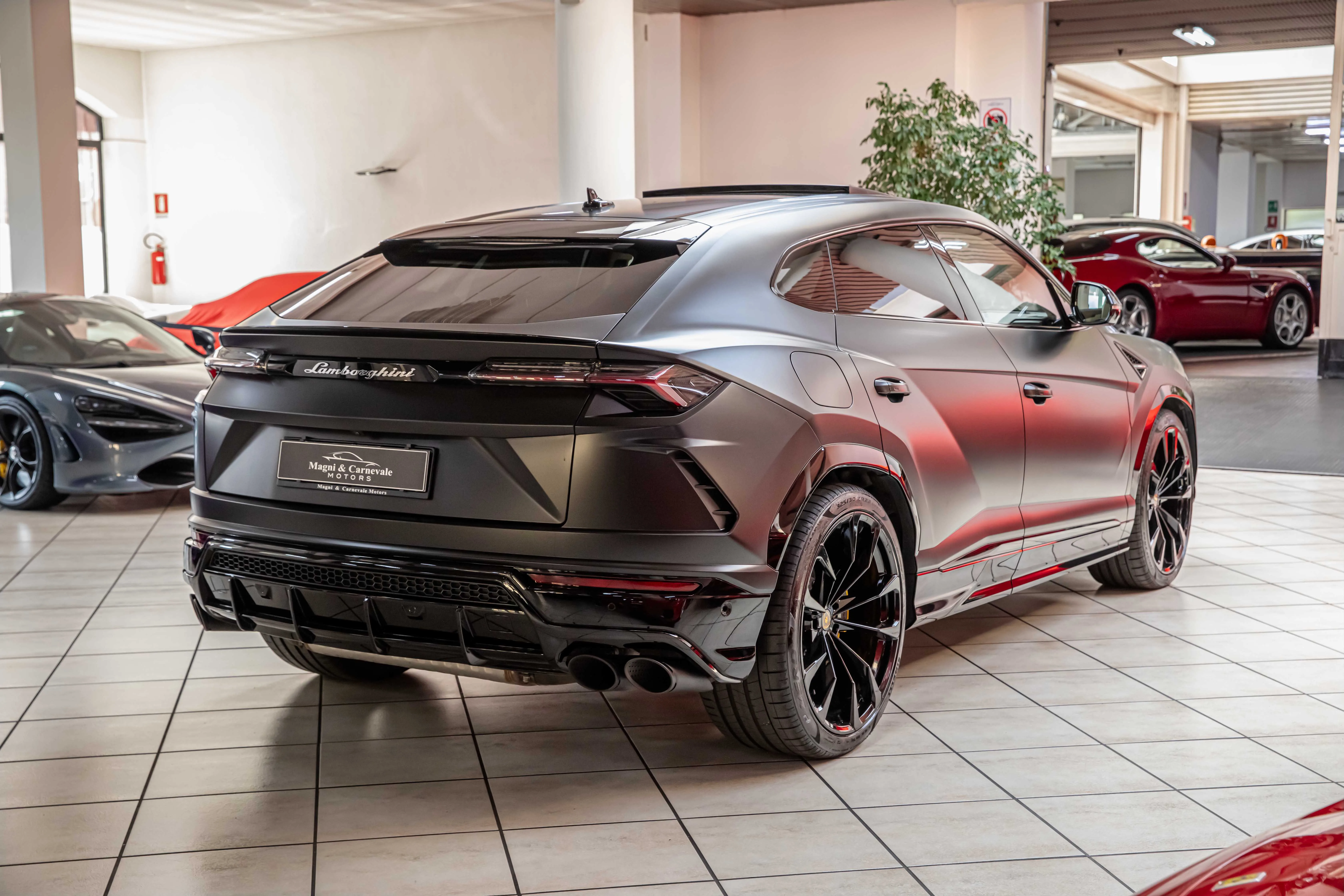 2023 Lamborghini Urus, 10/30