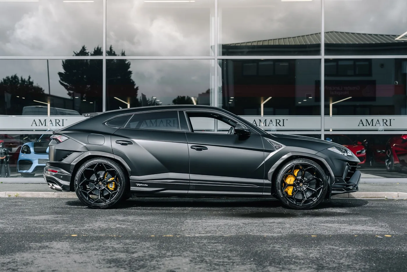 2023 Lamborghini Urus Performante offered by a supercar dealer in Preston, United Kingdom, photo 2 of 25