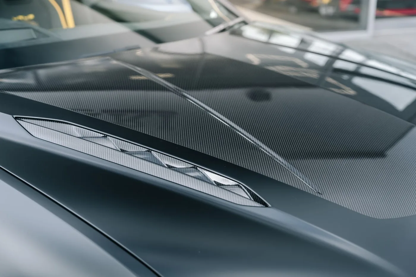 2023 Lamborghini Urus Performante offered by a supercar dealer in Preston, United Kingdom, photo 10 of 25