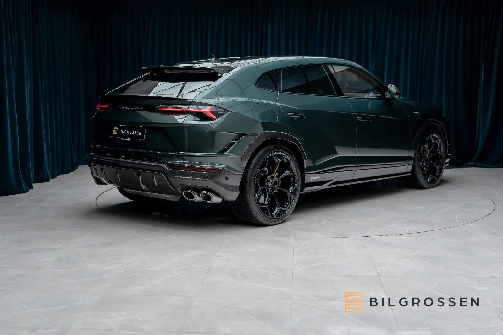 2023 Lamborghini Urus Performante, 4/30