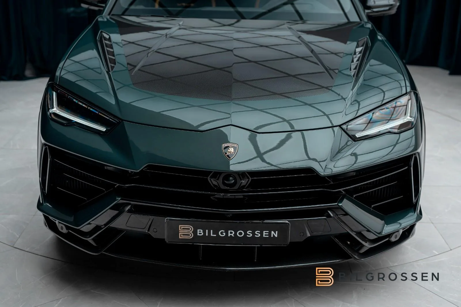2023 Lamborghini Urus Performante, 8/30