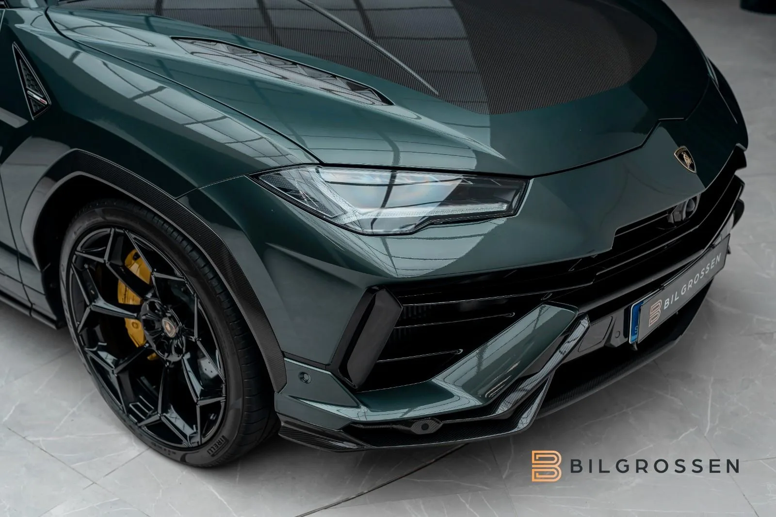 2023 Lamborghini Urus Performante, 9/30