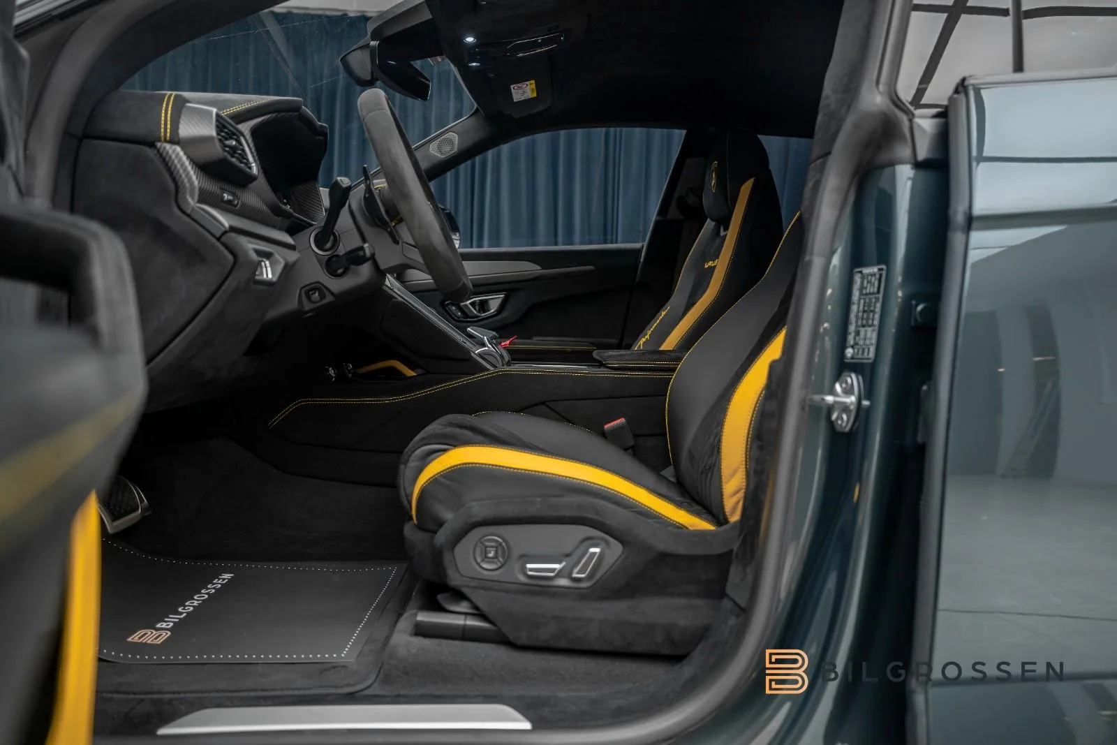 2023 Lamborghini Urus Performante, 18/30