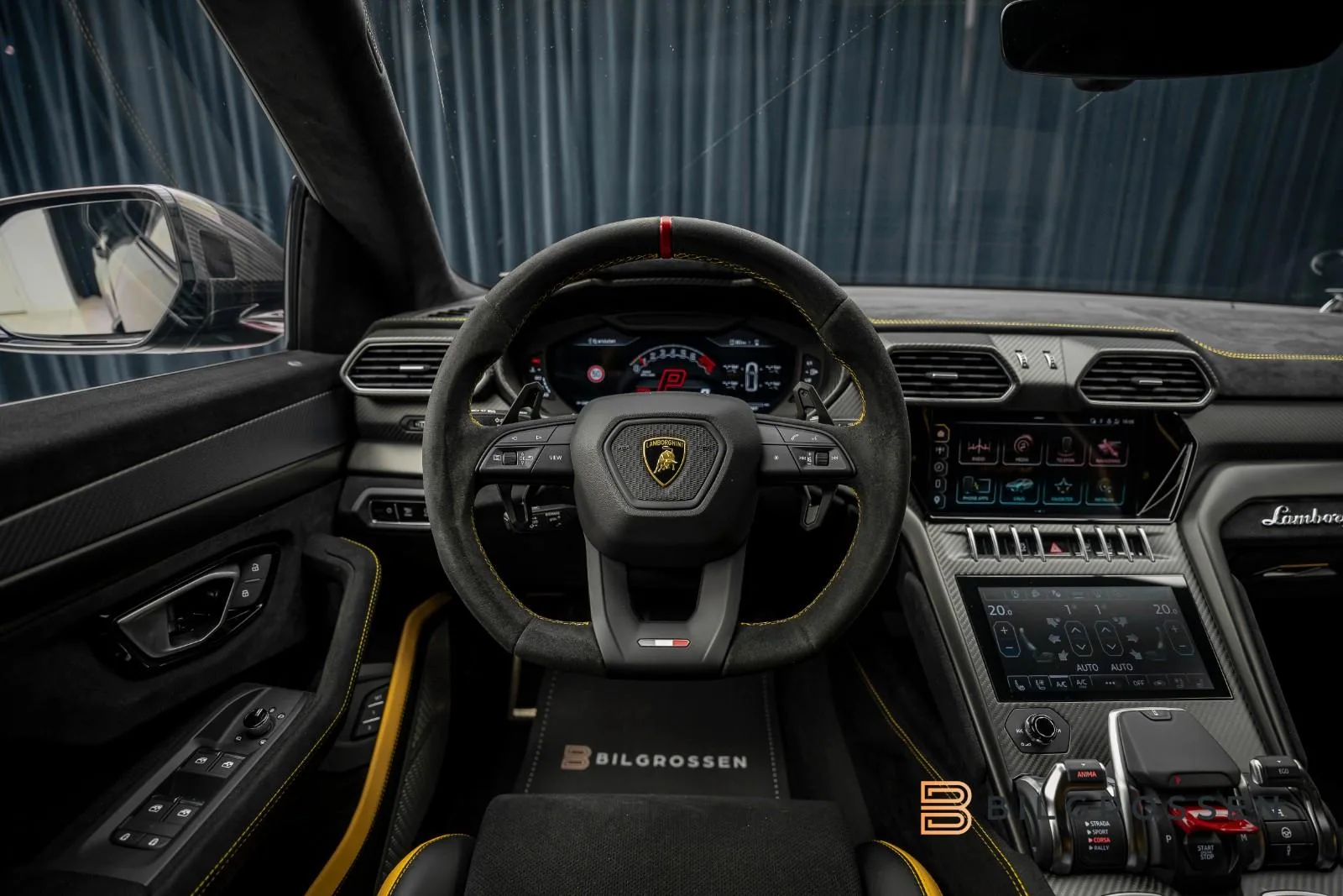 2023 Lamborghini Urus Performante, 23/30