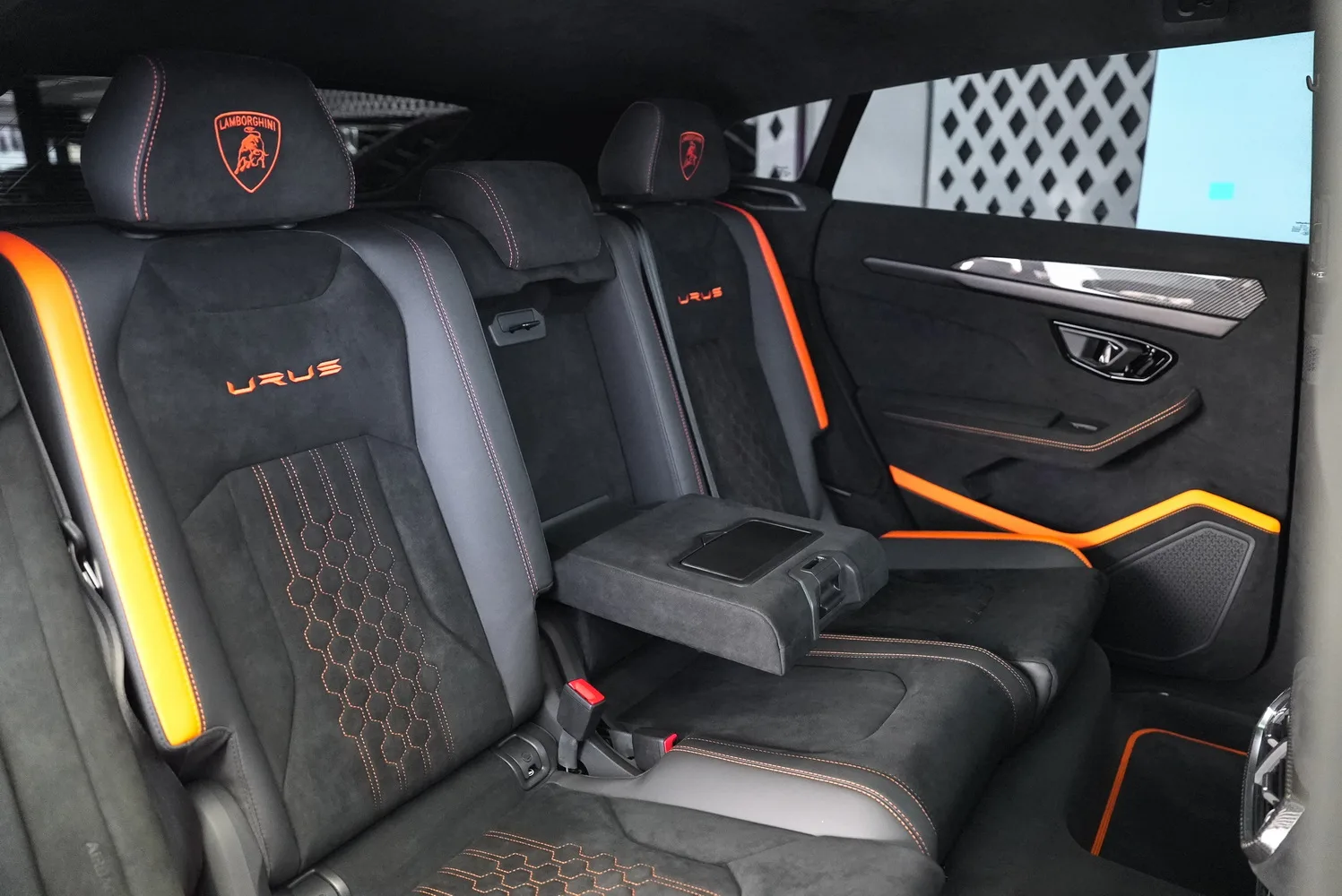 2023 Lamborghini Urus Performante, 13/18