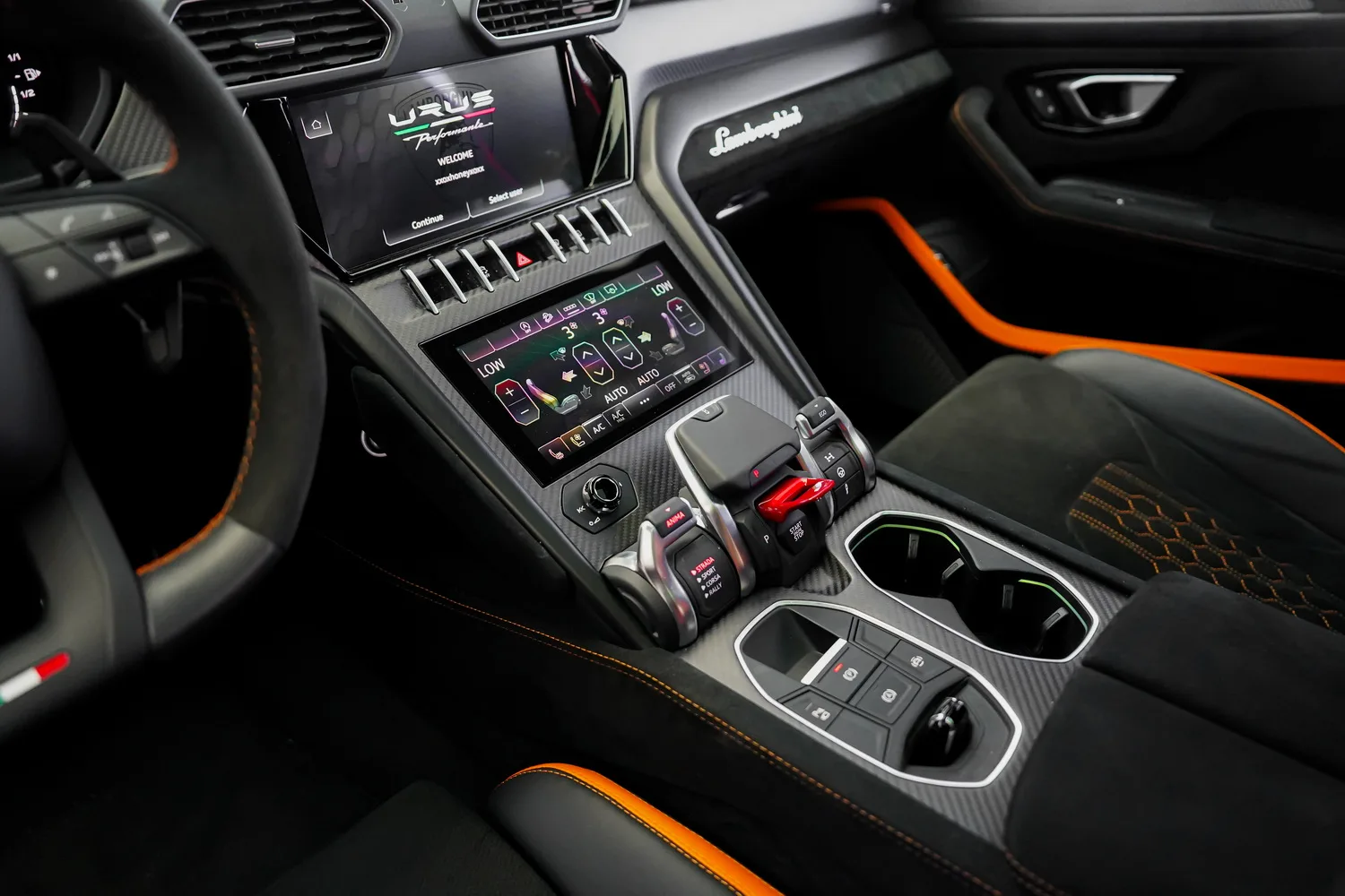 2023 Lamborghini Urus Performante, 8/17