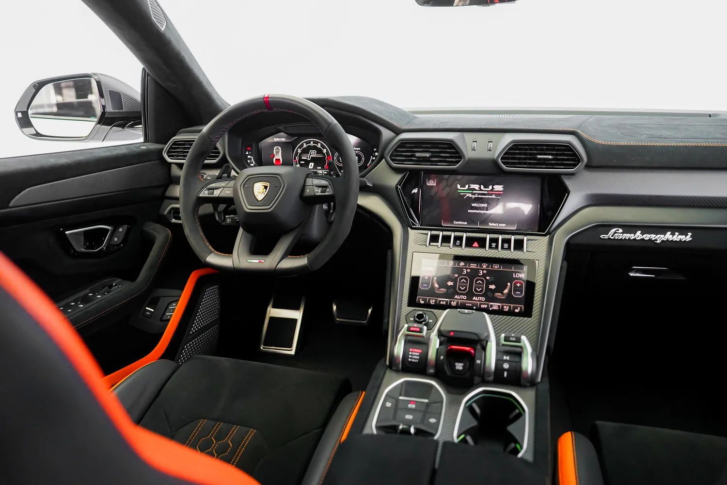 2023 Lamborghini Urus Performante, 12/17