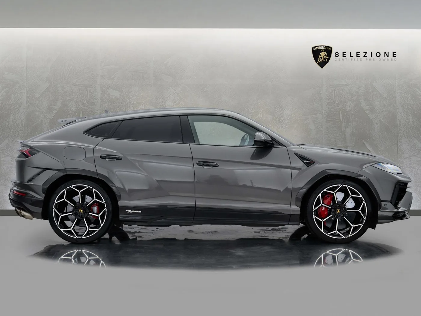 2023 Lamborghini Urus Performante offered by a franchised dealer group in Mayfair, United Kingdom, photo 2 of 20