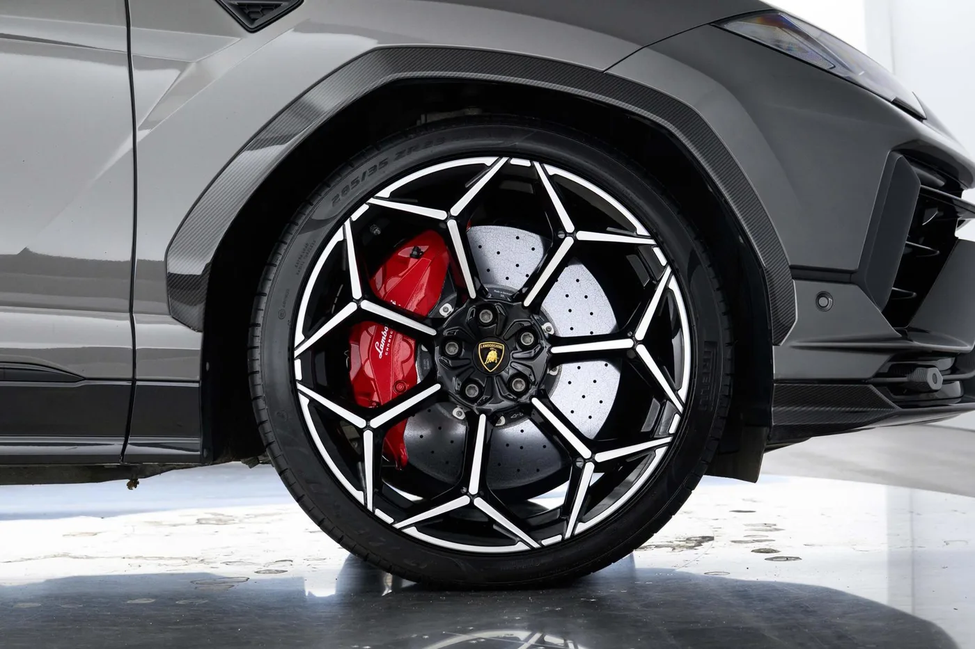 2023 Lamborghini Urus Performante offered by a franchised dealer group in Mayfair, United Kingdom, photo 9 of 20