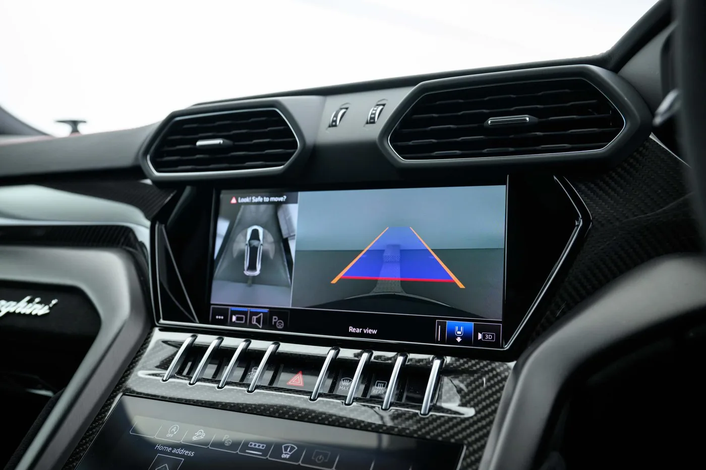 2023 Lamborghini Urus Performante offered by a franchised dealer group in Mayfair, United Kingdom, photo 16 of 20