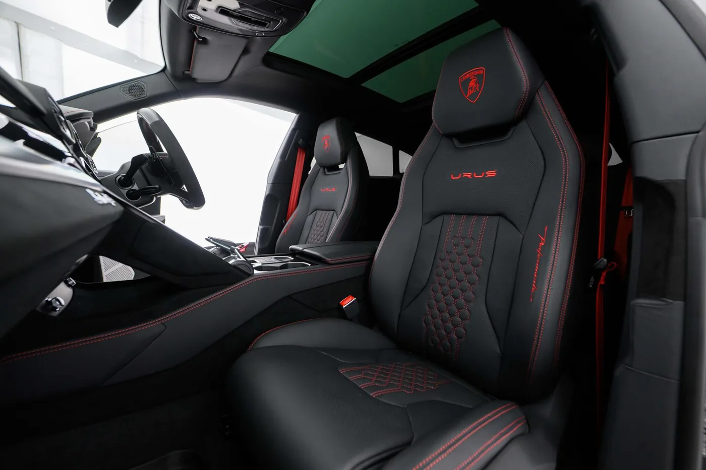 2023 Lamborghini Urus Performante offered by a franchised dealer group in Mayfair, United Kingdom, photo 18 of 20