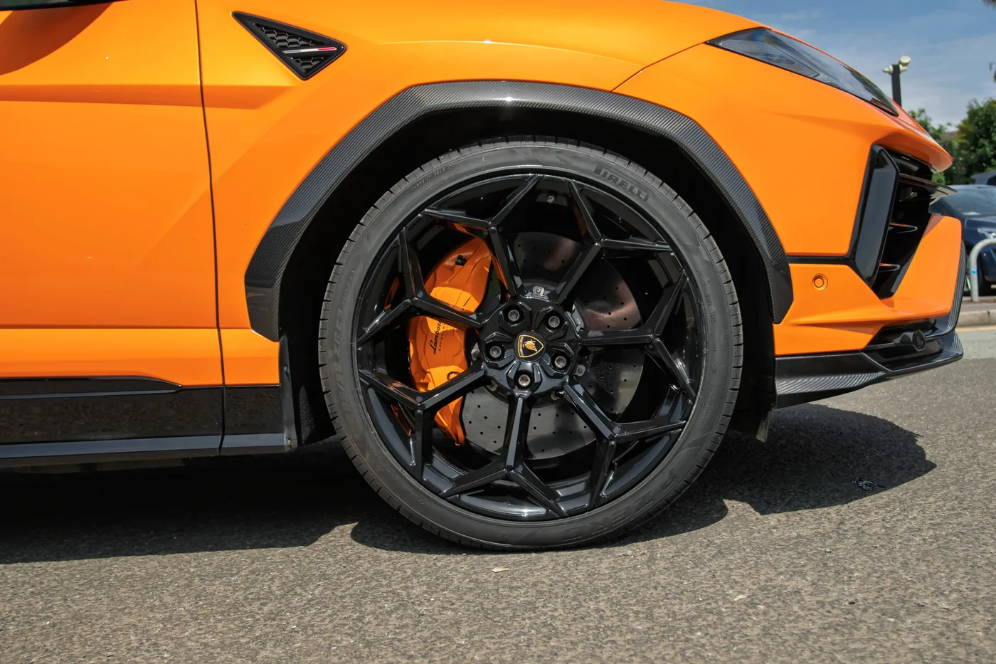 2023 Lamborghini Urus Performante offered by a franchised dealer group in Manchester, United Kingdom, photo 9 of 20