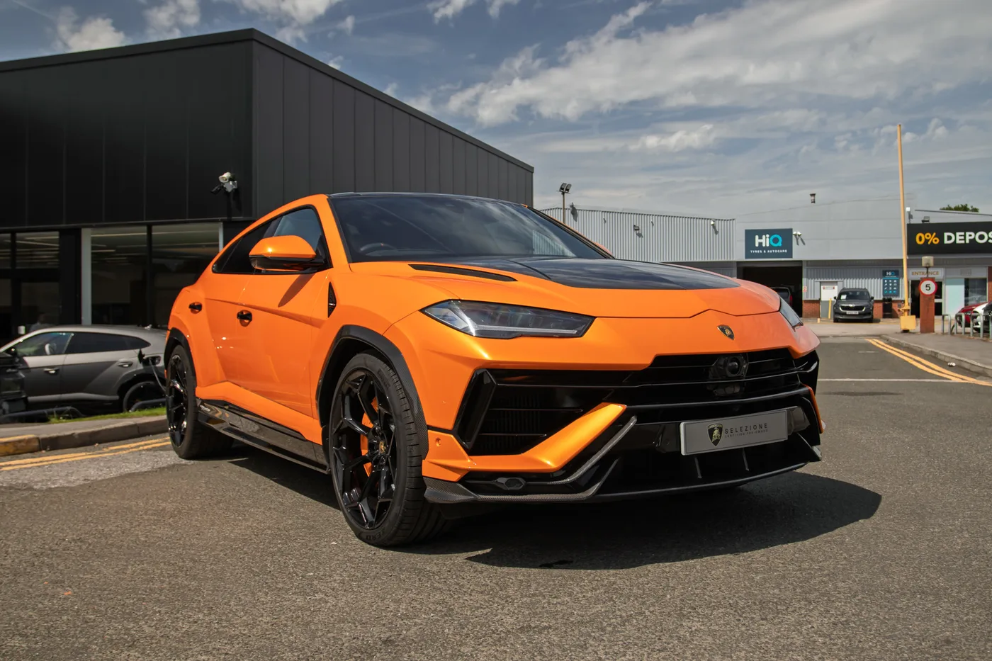 2023 Lamborghini Urus Performante offered by a franchised dealer group in Manchester, United Kingdom, photo 10 of 20
