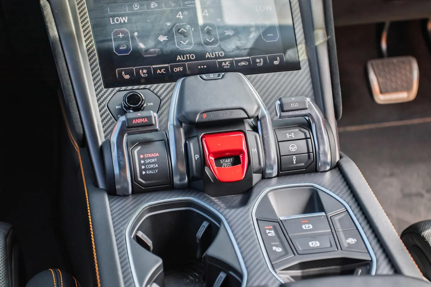2023 Lamborghini Urus Performante offered by a franchised dealer group in Manchester, United Kingdom, photo 17 of 20