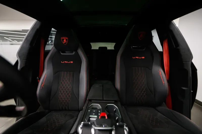 2023 Lamborghini Urus Performante, 7/20