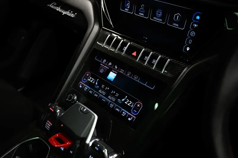 2023 Lamborghini Urus Performante, 11/20