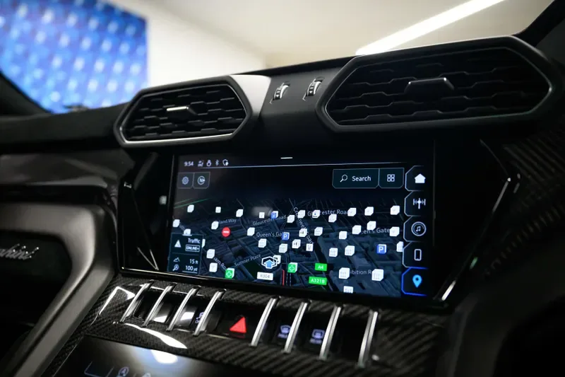 2023 Lamborghini Urus Performante, 14/20