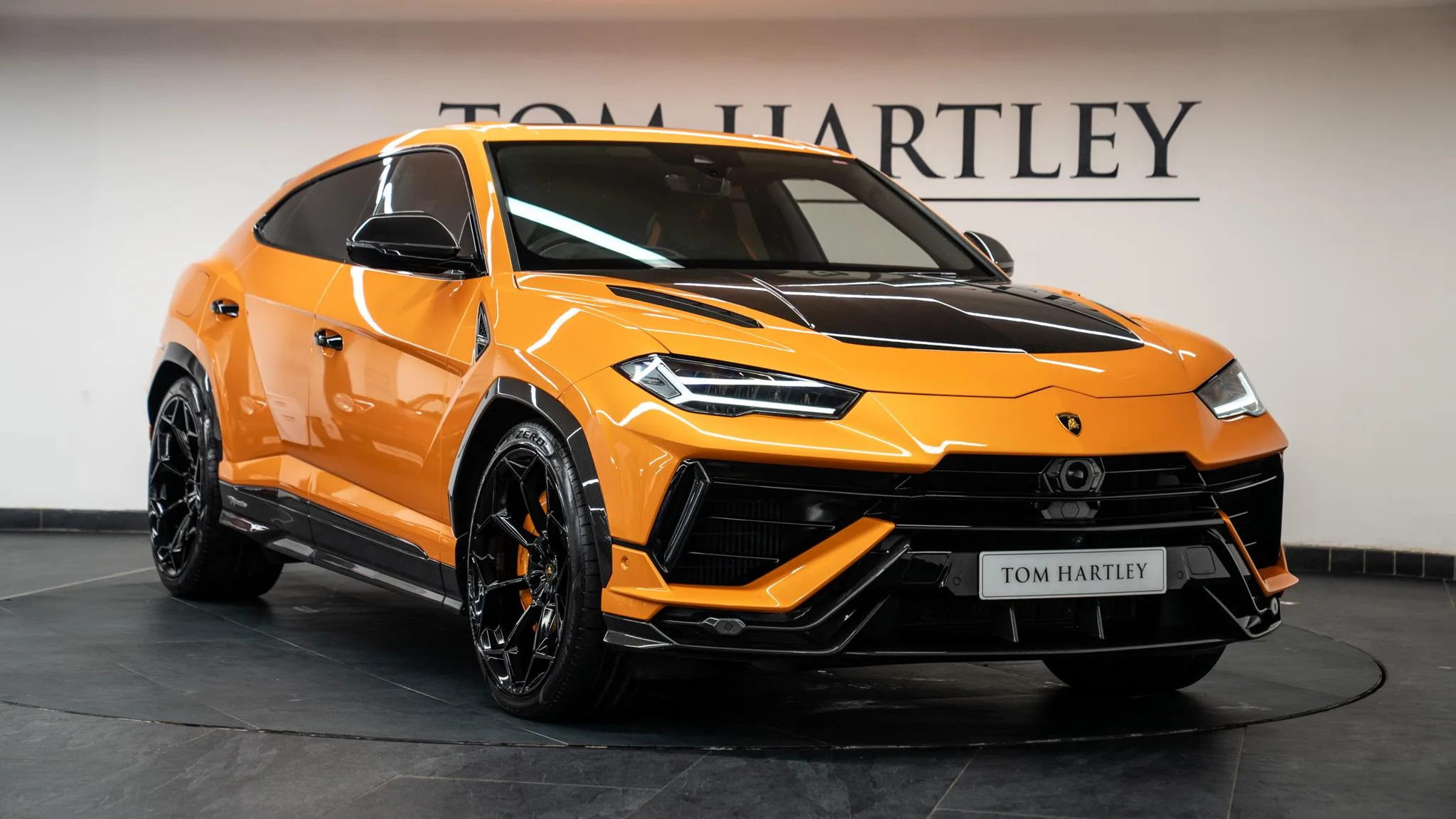 2023 Lamborghini Urus Performante, 2/30
