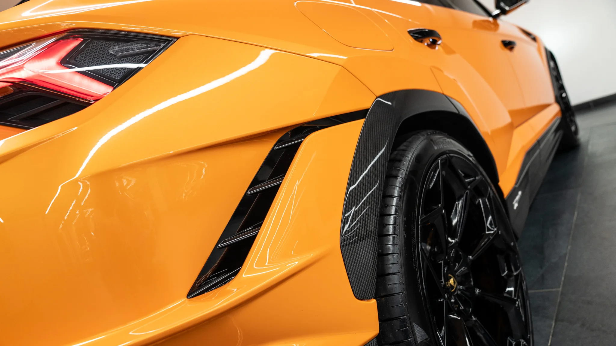 2023 Lamborghini Urus Performante, 16/30