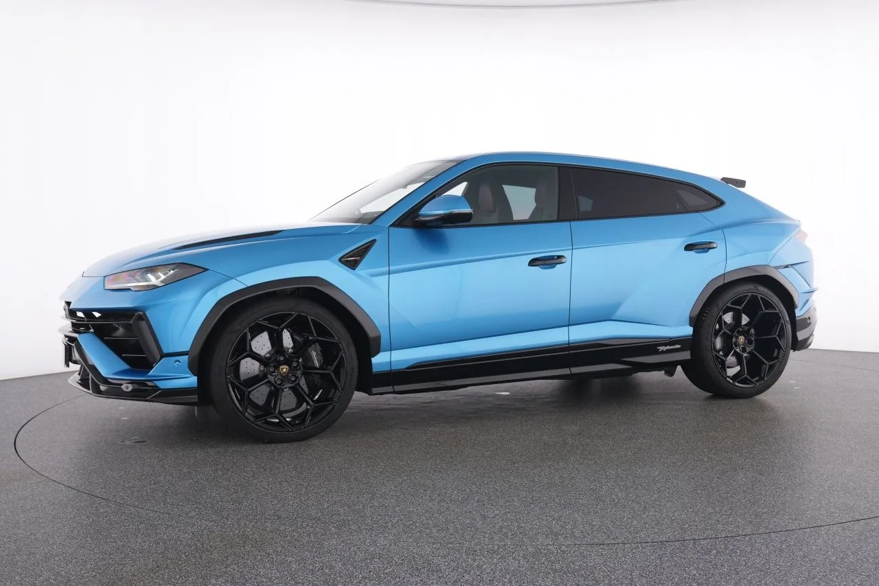 2023 Lamborghini Urus Performante, 4/30