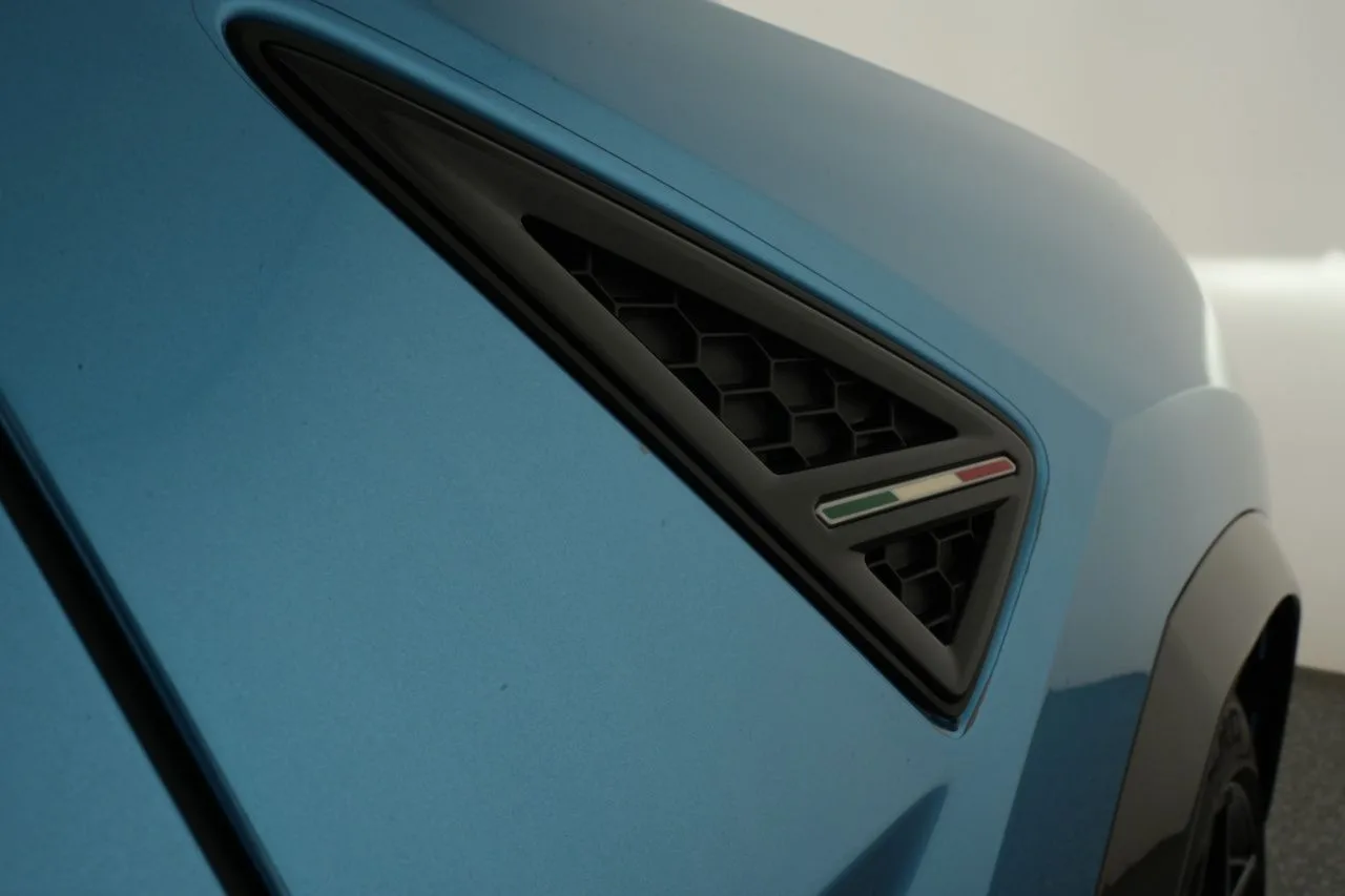 2023 Lamborghini Urus Performante, 27/30