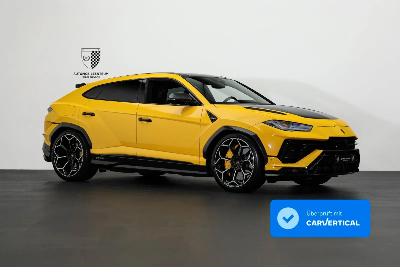 2023 Lamborghini Urus Performante proposée par un spécialiste de la supercar à Viernheim, Allemagne, photo principale
