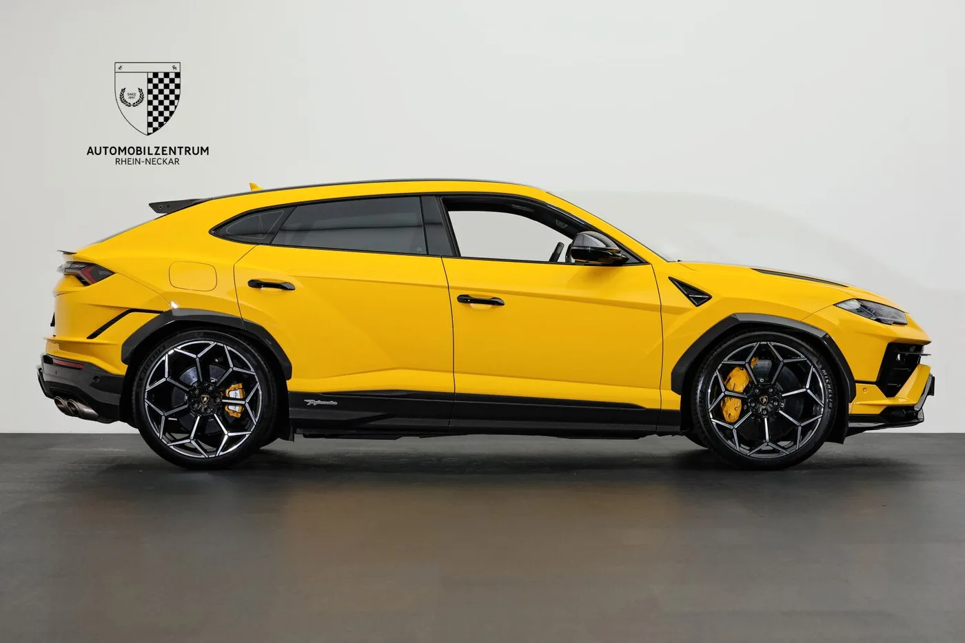 2023 Lamborghini Urus Performante proposée par un spécialiste de la supercar à Viernheim, Allemagne, photo 8 sur 25