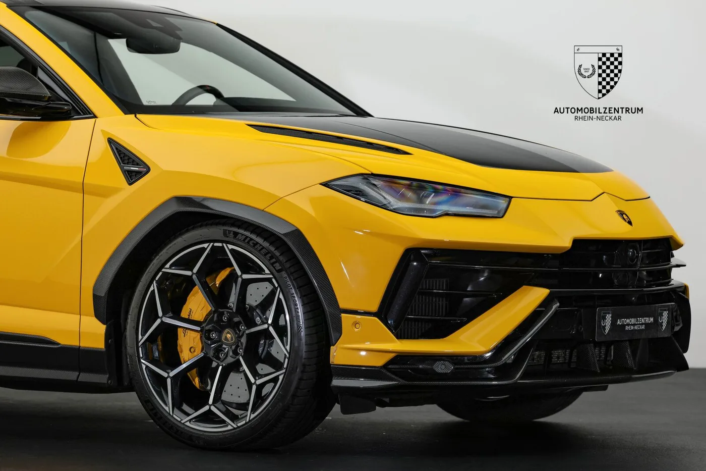 2023 Lamborghini Urus Performante proposée par un spécialiste de la supercar à Viernheim, Allemagne, photo 9 sur 25