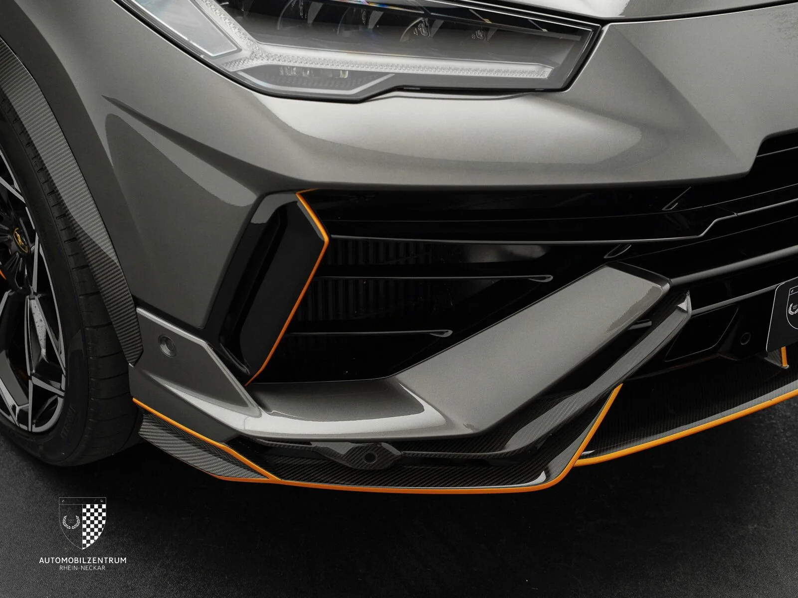 2023 Lamborghini Urus Performante, 3/30