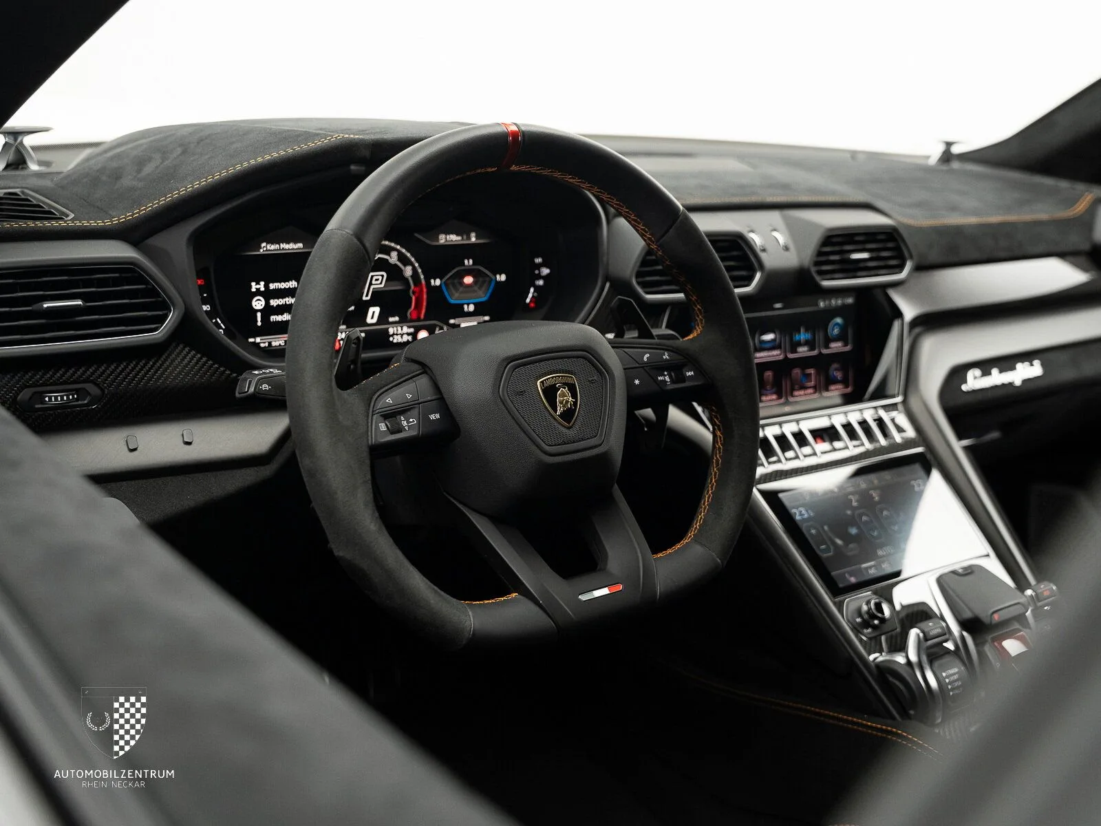 2023 Lamborghini Urus Performante, 18/30