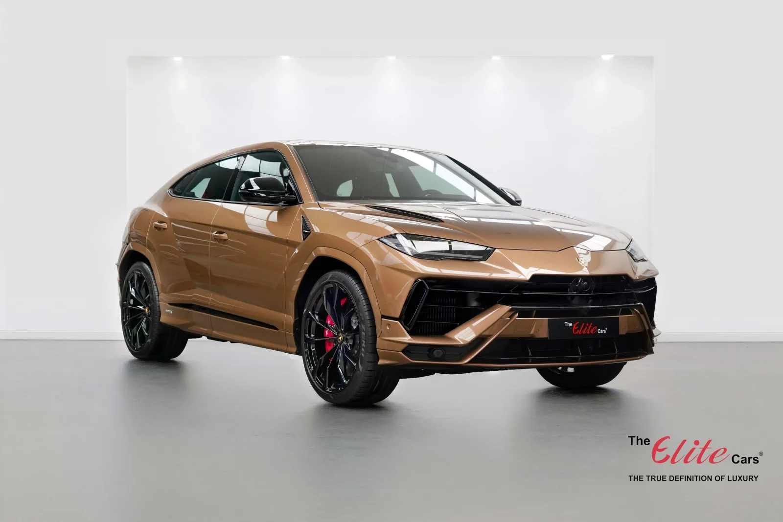 2023 Lamborghini Urus S angeboten von einem Fachhändler in Dubai, Vereinigte Arabische Emirate, Hauptfoto