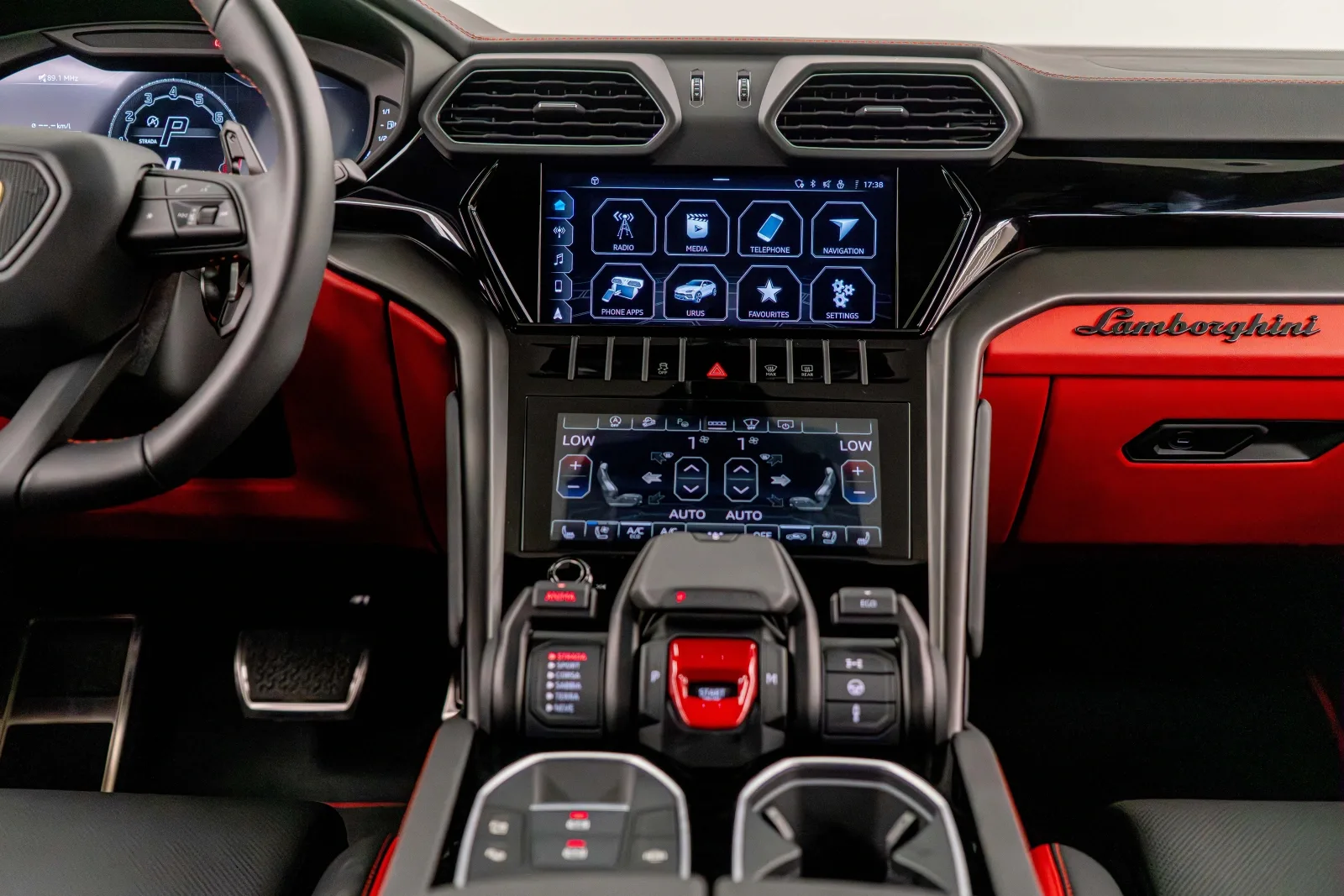 2023 Lamborghini Urus S, 11/17